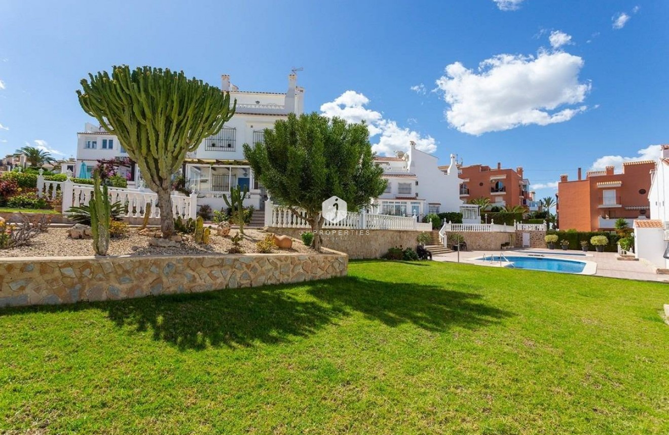 Z drugiej ręki - Villa -
Torrevieja - La Mata