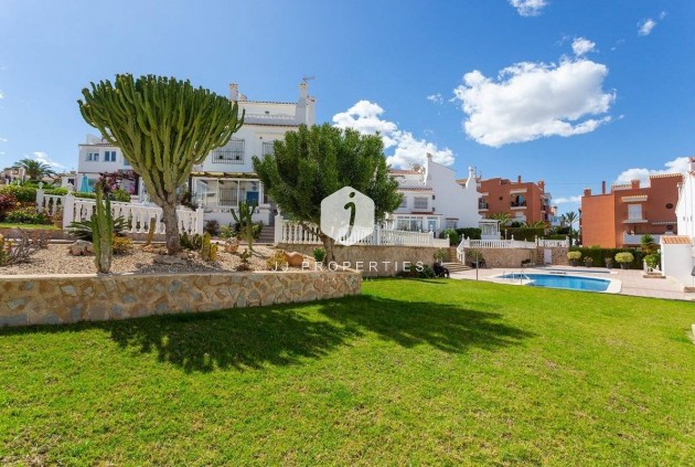 Z drugiej ręki - Villa -
Torrevieja - La Mata