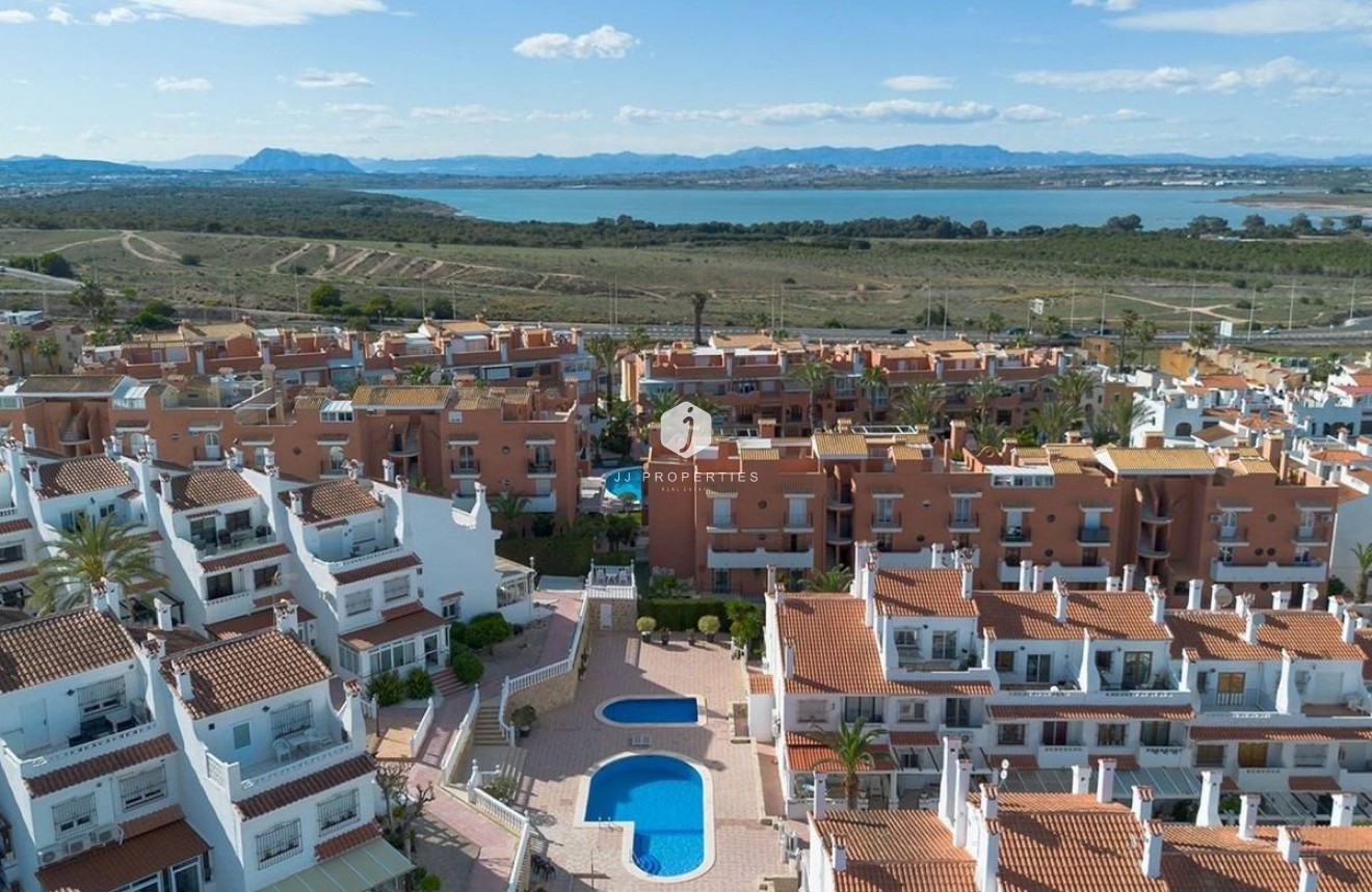 Z drugiej ręki - Villa -
Torrevieja - La Mata