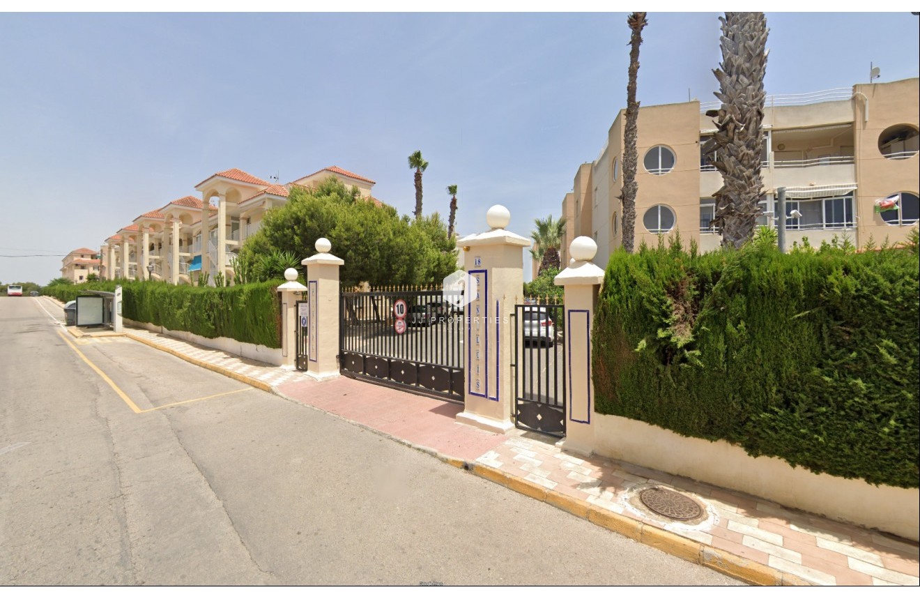 Segunda mano - Apartamento / piso -
Torrevieja - Costa Blanca