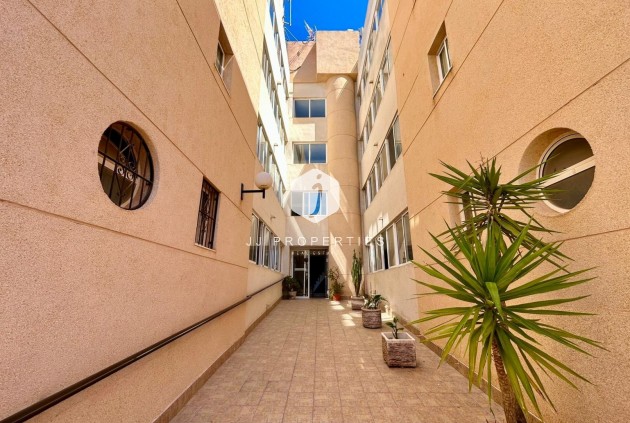 Segunda mano - Apartamento / piso -
Torrevieja - Costa Blanca