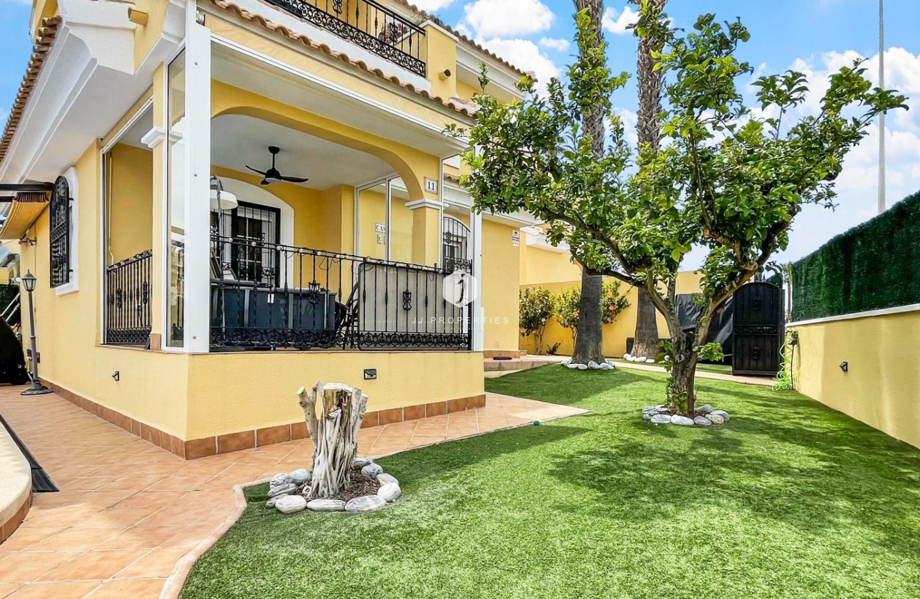 Z drugiej ręki - Villa -
Orihuela Costa - Costa Blanca