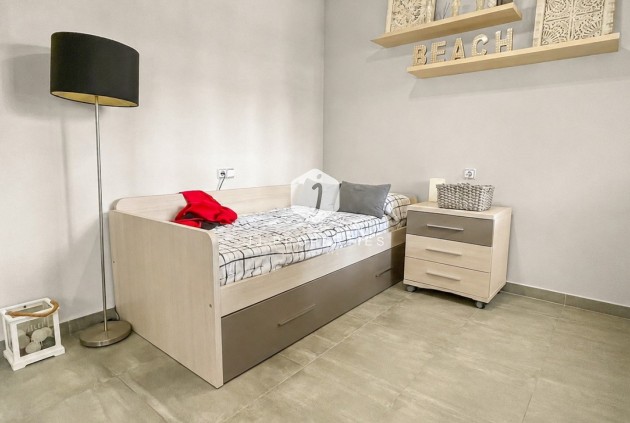 Z drugiej ręki - Villa -
Orihuela Costa - Costa Blanca