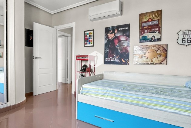 Z drugiej ręki - Villa -
Orihuela Costa - Costa Blanca