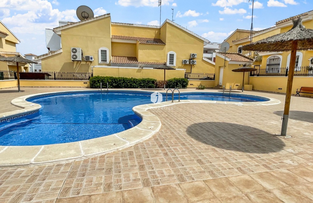 Z drugiej ręki - Villa -
Orihuela Costa - Costa Blanca