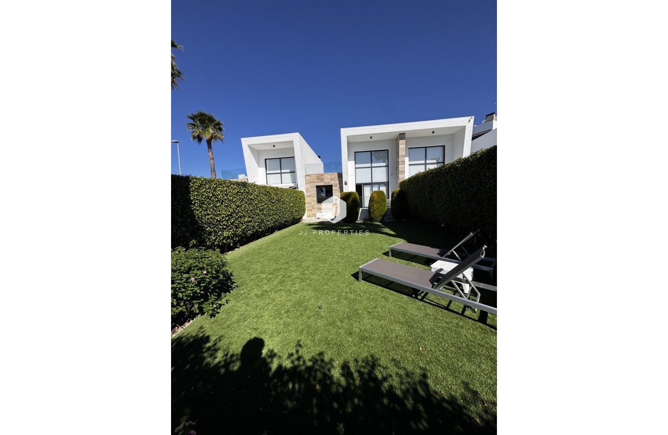 Z drugiej ręki - Dupleks -
Orihuela Costa - Costa Blanca