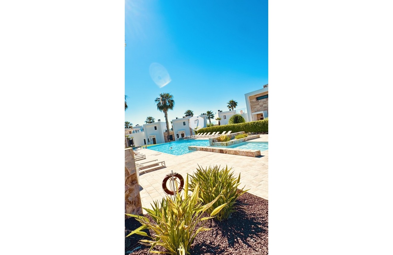 Z drugiej ręki - Dupleks -
Orihuela Costa - Costa Blanca