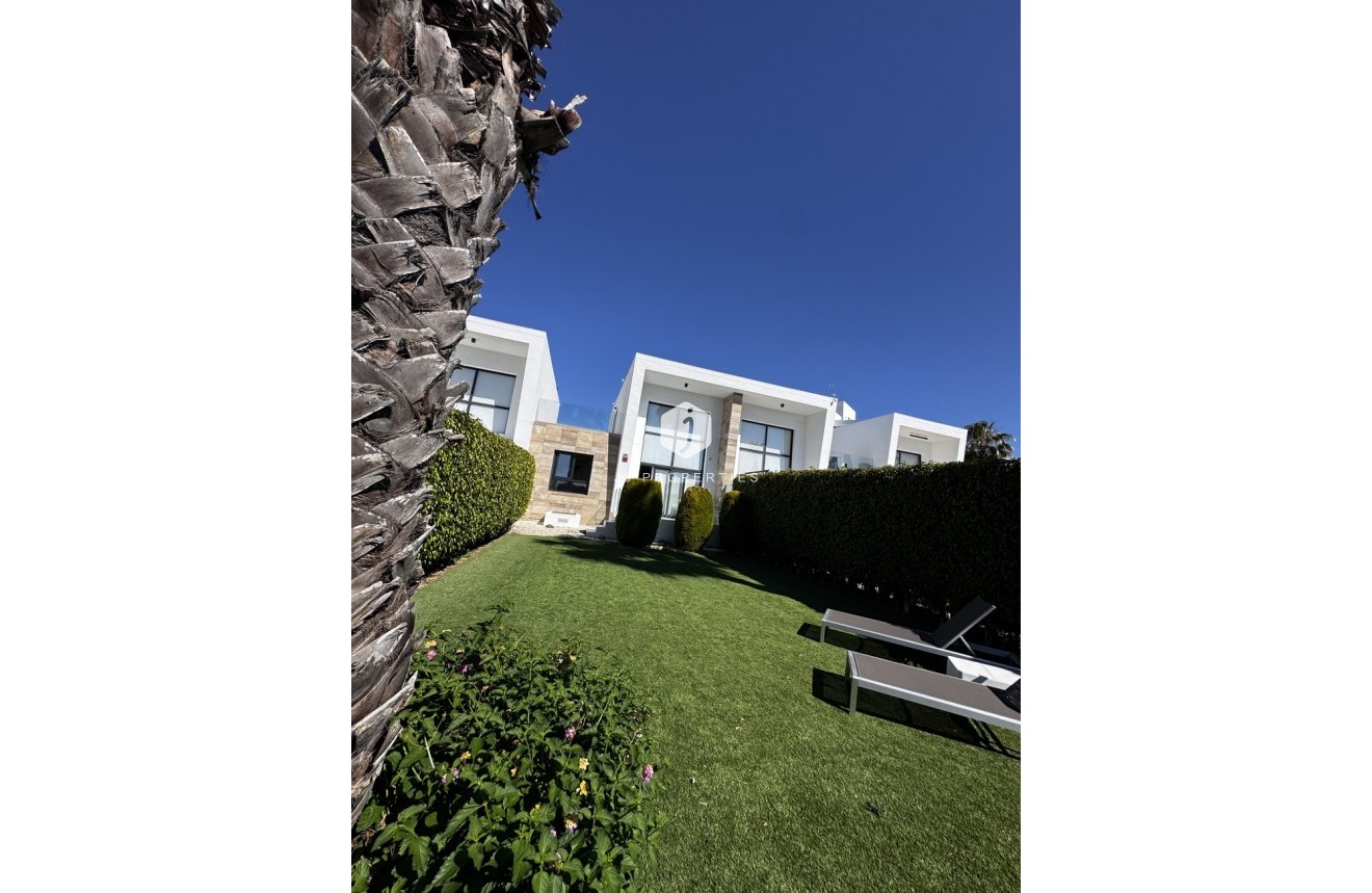 Z drugiej ręki - Dupleks -
Orihuela Costa - Costa Blanca