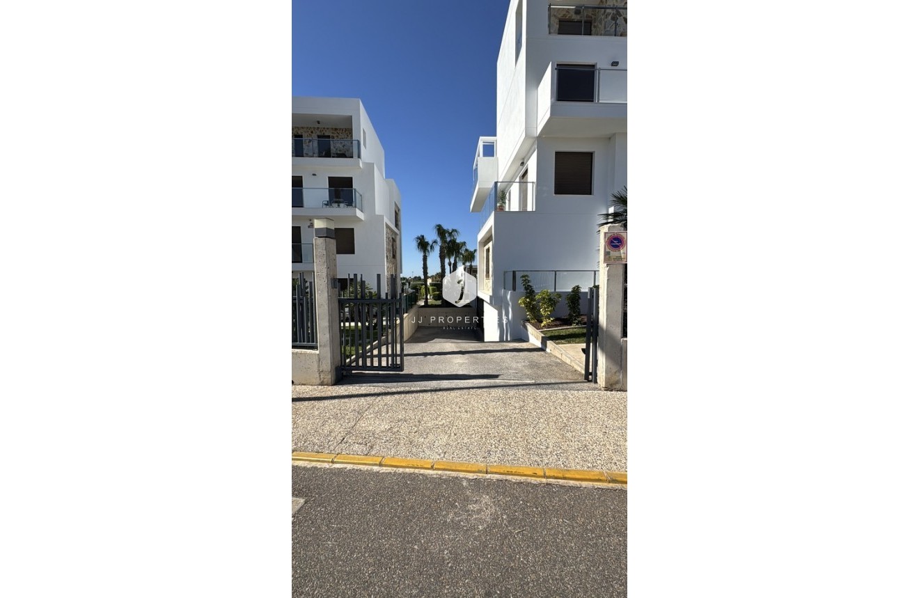 Z drugiej ręki - Dupleks -
Orihuela Costa - Costa Blanca