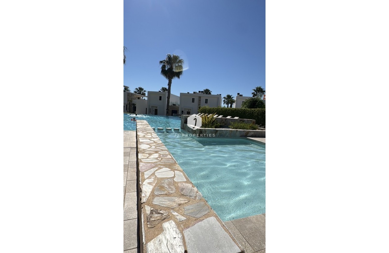 Z drugiej ręki - Dupleks -
Orihuela Costa - Costa Blanca