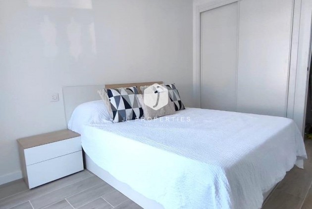 Segunda mano - Chalet -
Torrevieja - Sector 25