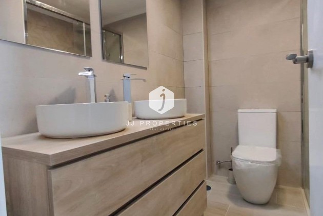 Segunda mano - Chalet -
Torrevieja - Sector 25