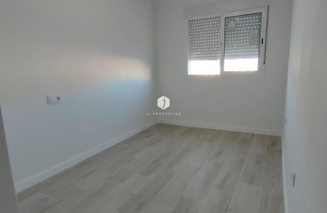 Segunda mano - Chalet -
Torrevieja - Sector 25