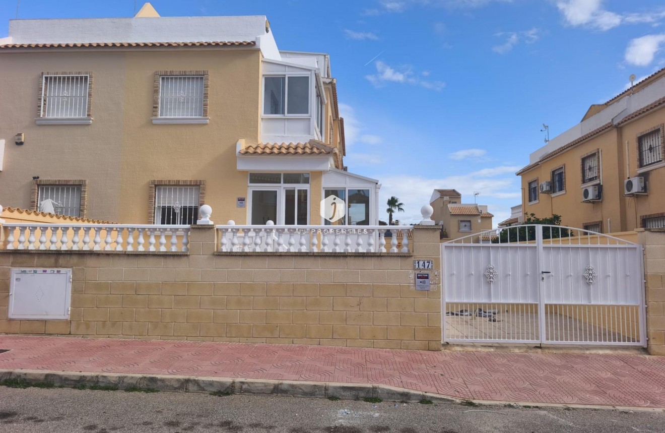 Aus zweiter Hand - Villa -
Rojales - Lo Marabú
