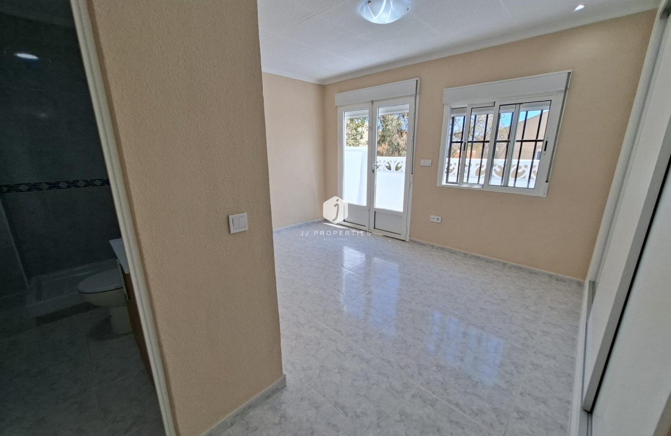 Aus zweiter Hand - Chalet -
San Fulgencio - La Marina