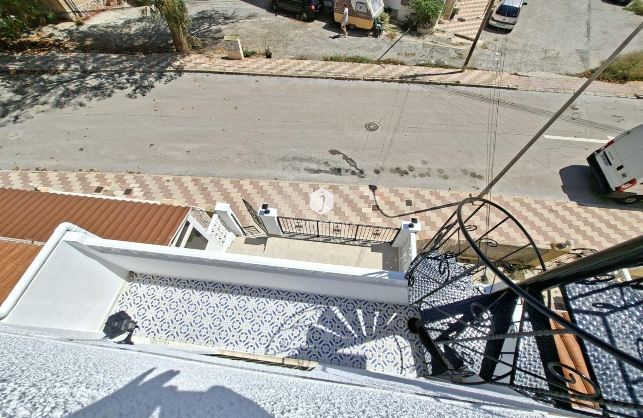 Aus zweiter Hand - Chalet -
San Fulgencio - La Marina