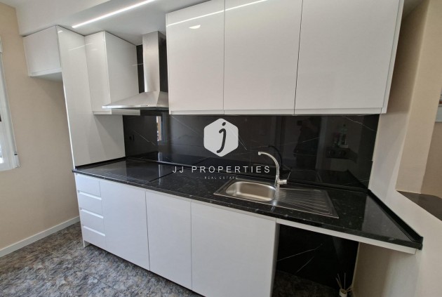 Z drugiej ręki - Bungalow -
Orihuela Costa - Punta Prima
