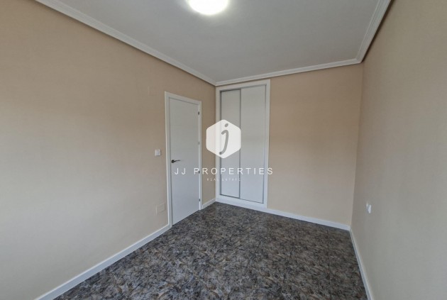 Z drugiej ręki - Bungalow -
Orihuela Costa - Punta Prima