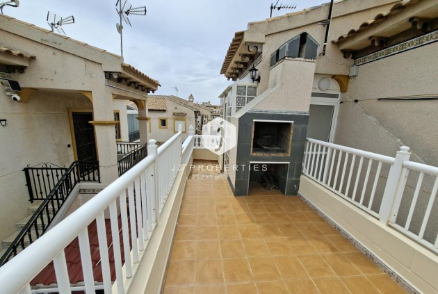 Z drugiej ręki - Bungalow -
Orihuela Costa - Punta Prima