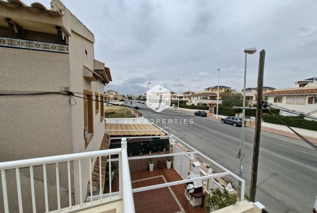 Z drugiej ręki - Bungalow -
Orihuela Costa - Punta Prima
