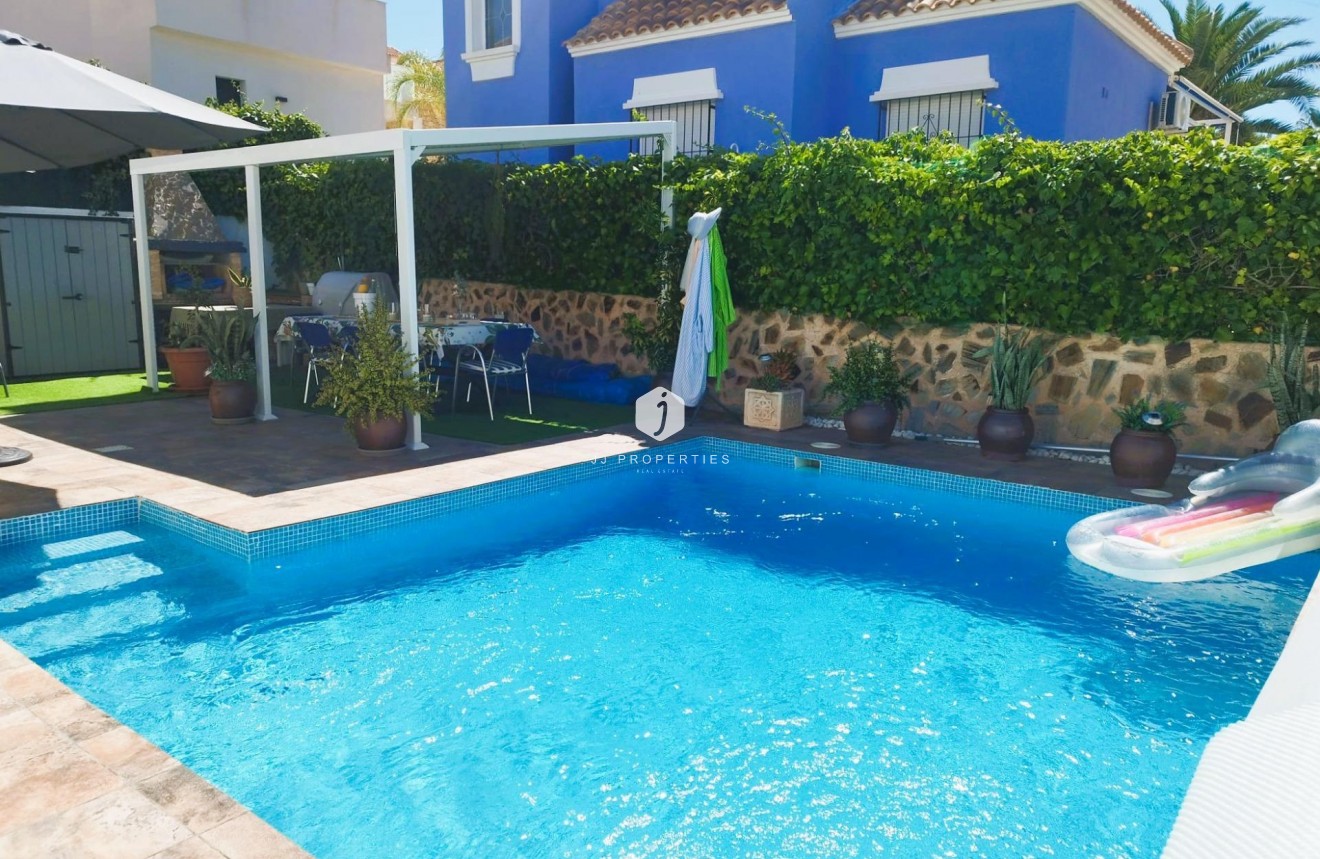 Aus zweiter Hand - Villa -
San Miguel de Salinas - Inland