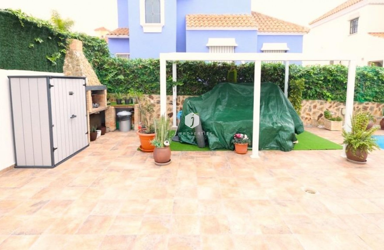 Aus zweiter Hand - Villa -
San Miguel de Salinas - Inland