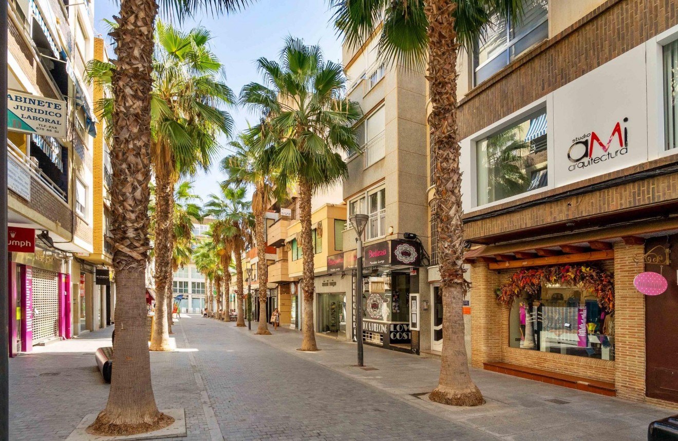 Resale - Penthouse -
Torrevieja - Centro