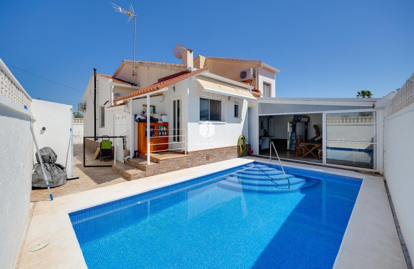 Aus zweiter Hand - Villa -
San Fulgencio - La Marina