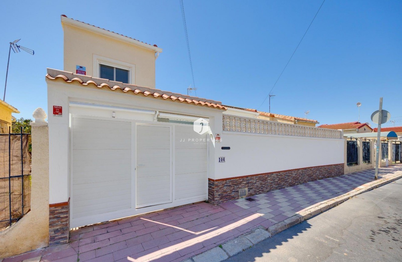 Aus zweiter Hand - Villa -
San Fulgencio - La Marina