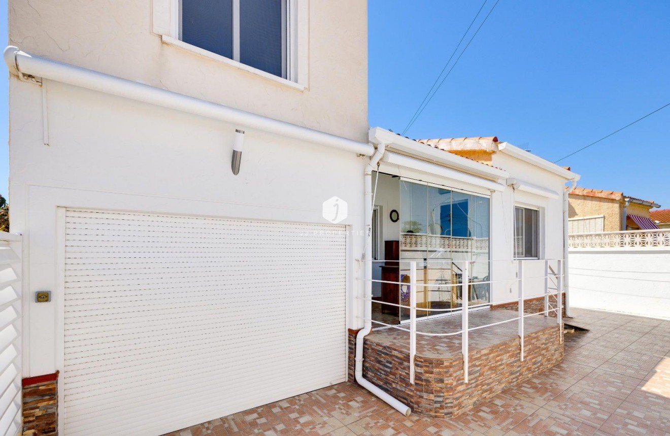 Aus zweiter Hand - Villa -
San Fulgencio - La Marina