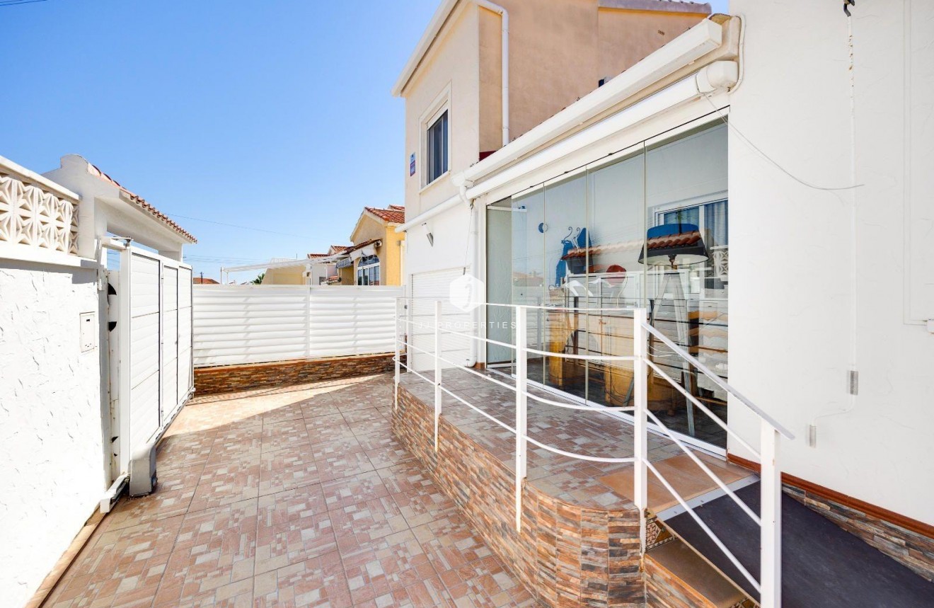 Aus zweiter Hand - Villa -
San Fulgencio - La Marina