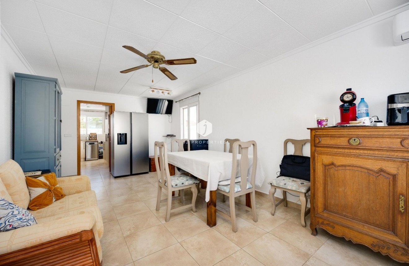 Aus zweiter Hand - Villa -
San Fulgencio - La Marina