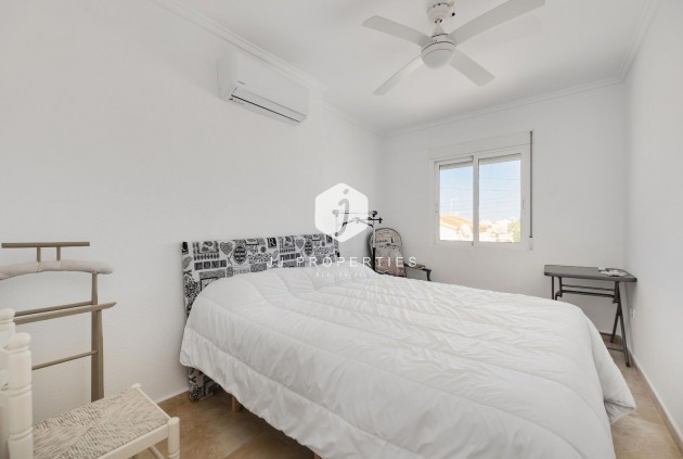 Aus zweiter Hand - Villa -
San Fulgencio - La Marina