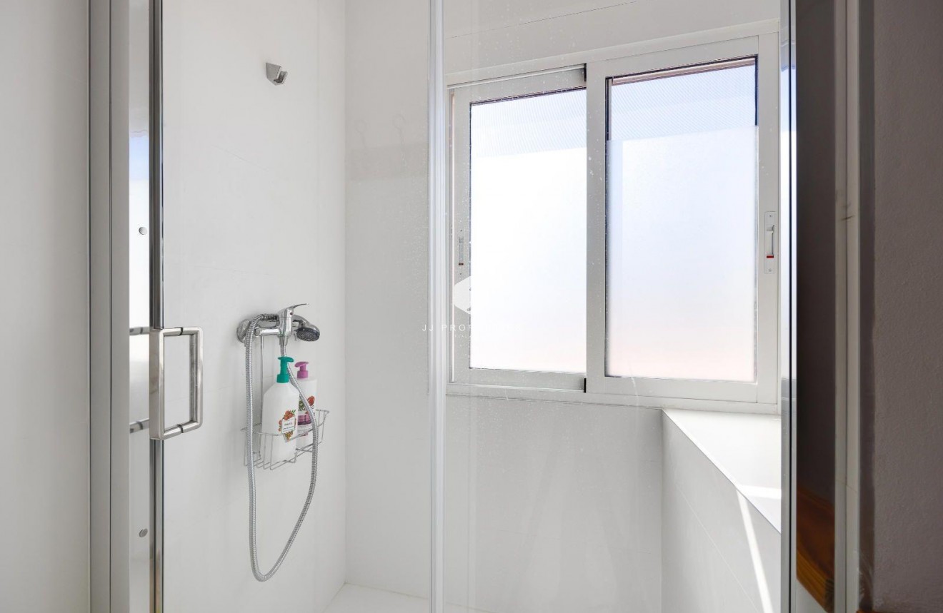 Aus zweiter Hand - Villa -
San Fulgencio - La Marina