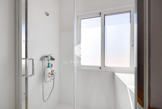Aus zweiter Hand - Villa -
San Fulgencio - La Marina