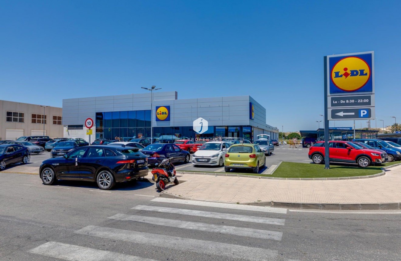 Aus zweiter Hand - Villa -
San Fulgencio - La Marina