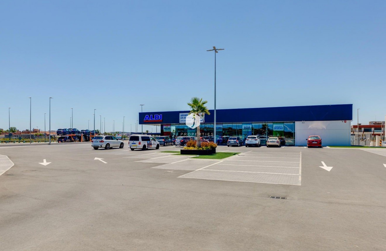Aus zweiter Hand - Villa -
San Fulgencio - La Marina