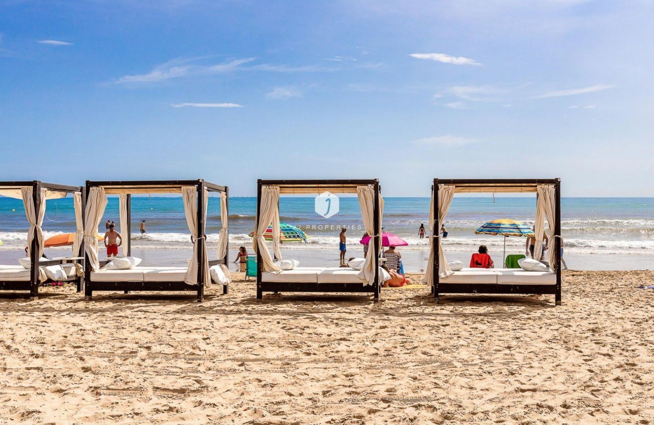 Aus zweiter Hand - Villa -
San Fulgencio - La Marina