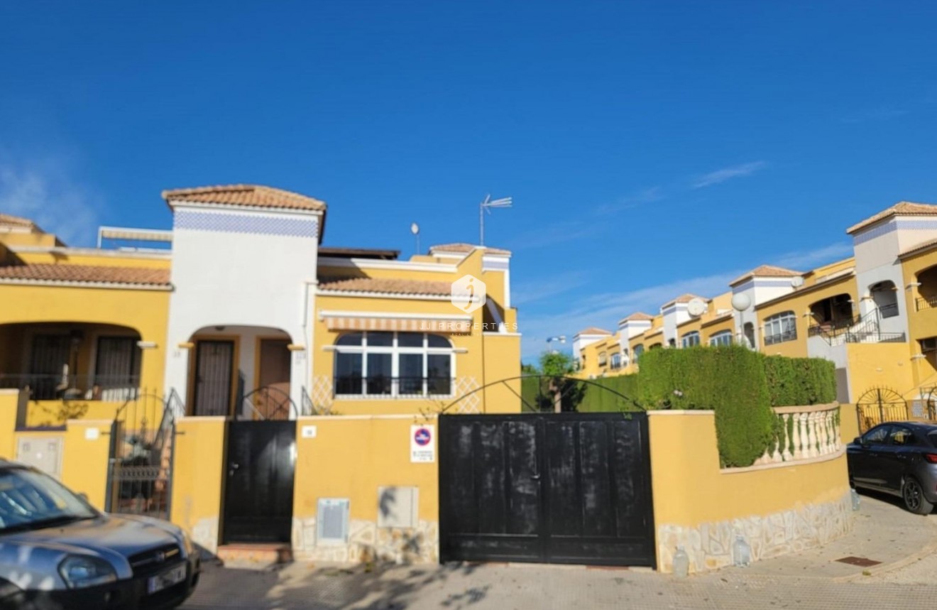 Z drugiej ręki - Szalet -
Los Montesinos - Los Montesinos - Urb. La Herrada