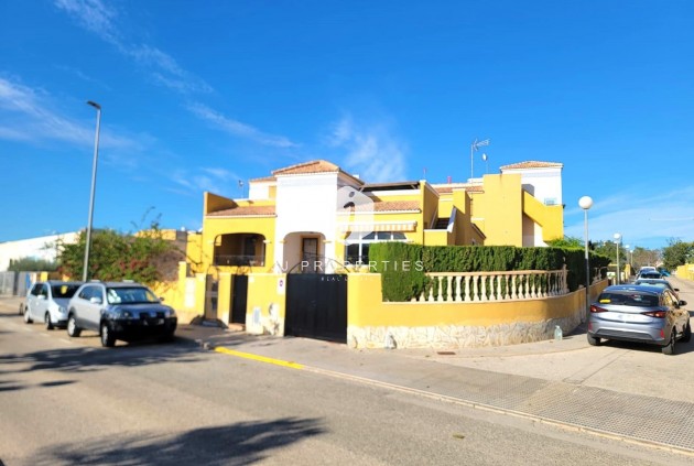 Z drugiej ręki - Szalet -
Los Montesinos - Los Montesinos - Urb. La Herrada