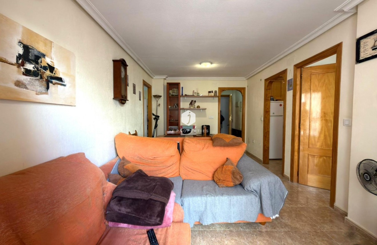 Z drugiej ręki - Mieszkanie w bloku -
Torrevieja - Curva Del Palangre