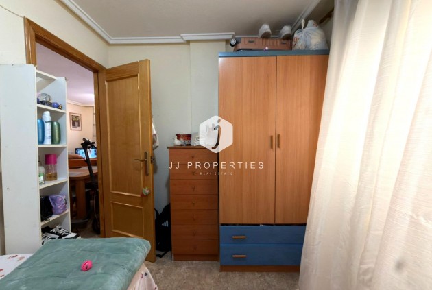 Z drugiej ręki - Mieszkanie w bloku -
Torrevieja - Curva Del Palangre