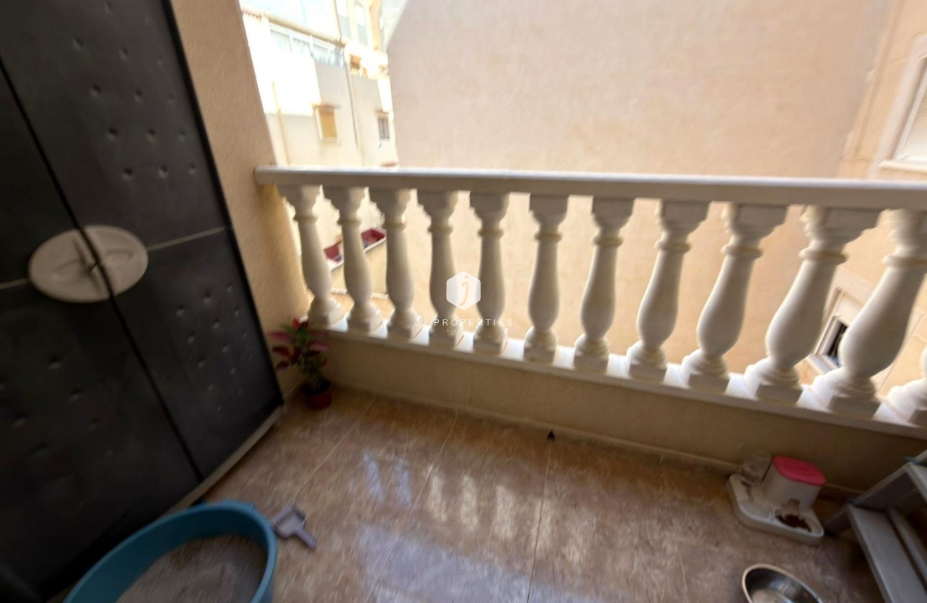 Z drugiej ręki - Mieszkanie w bloku -
Torrevieja - Curva Del Palangre