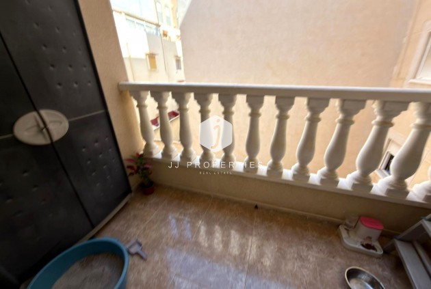 Z drugiej ręki - Mieszkanie w bloku -
Torrevieja - Curva Del Palangre