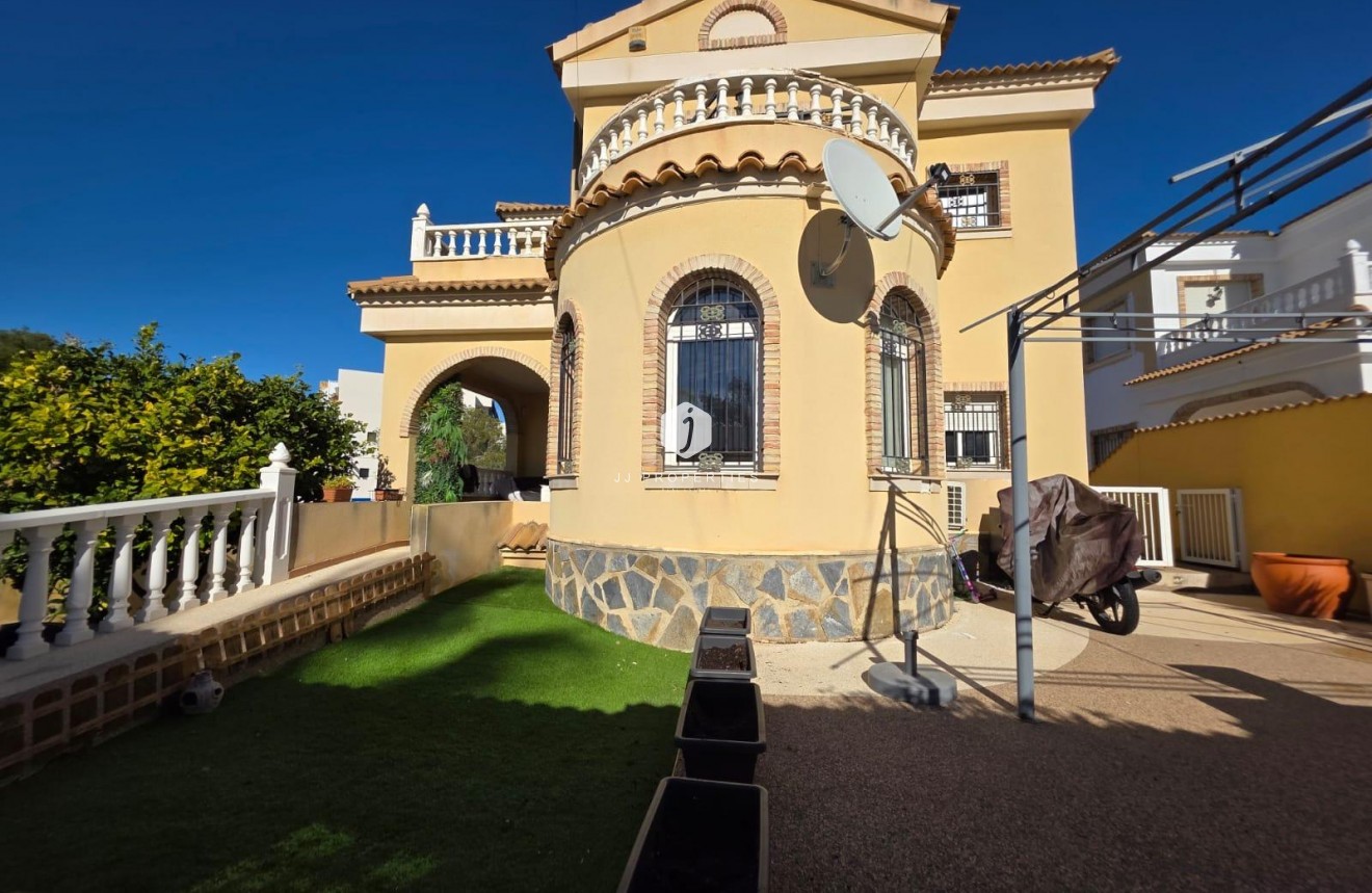 Segunda mano - Villa -
Orihuela Costa - Villamartín-las Filipinas