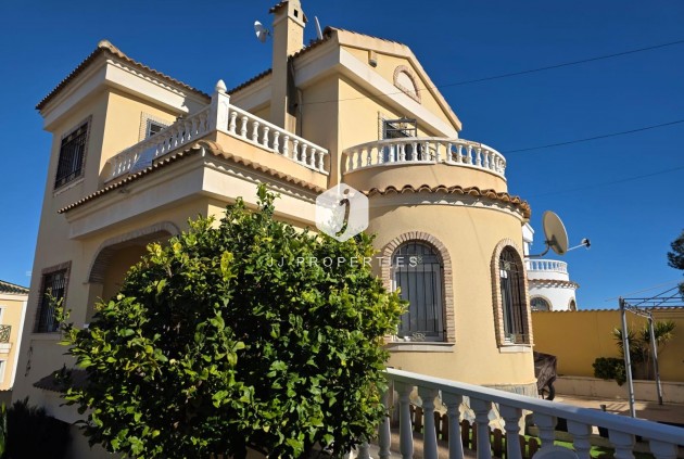 Segunda mano - Villa -
Orihuela Costa - Villamartín-las Filipinas