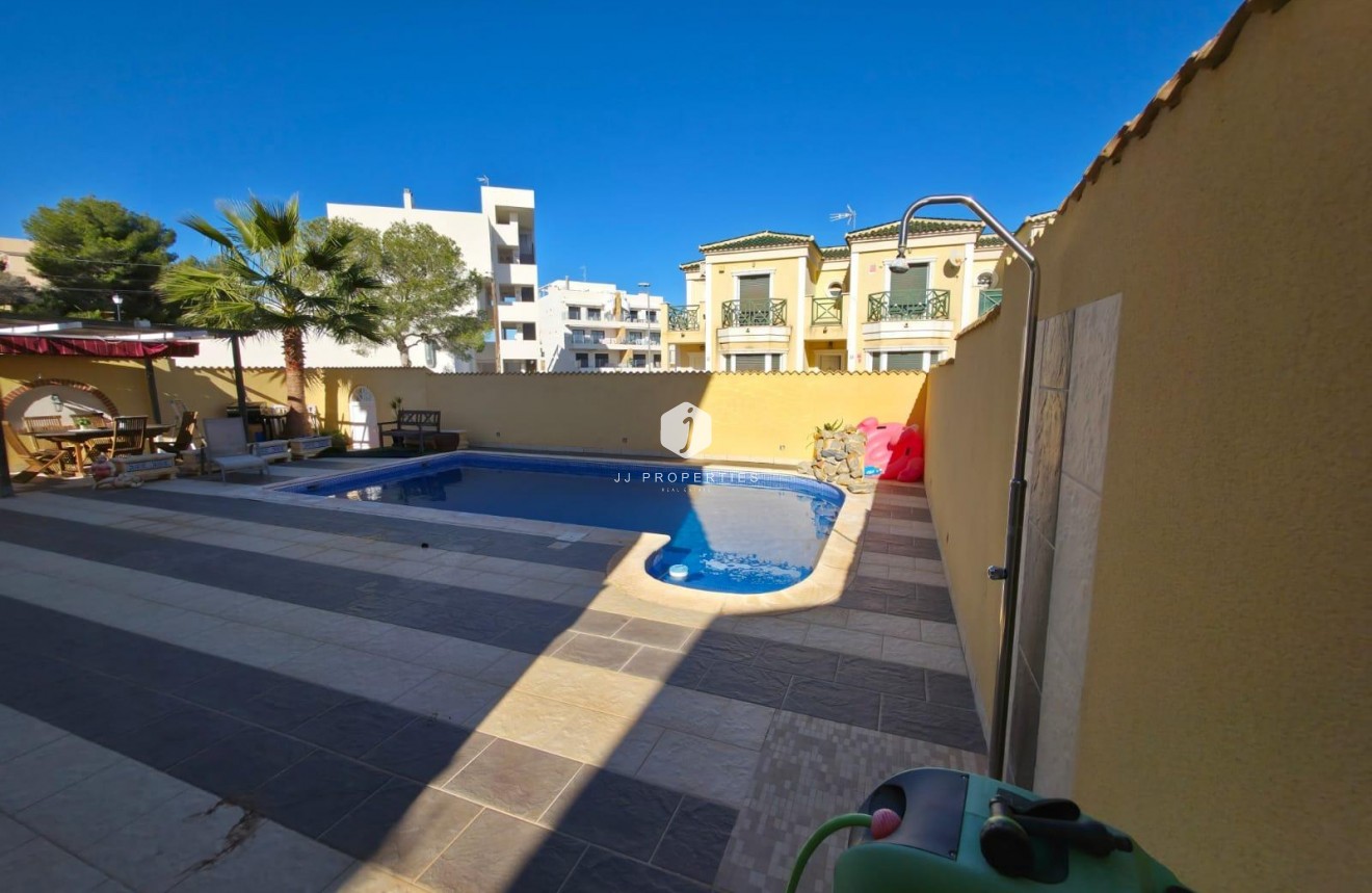 Segunda mano - Villa -
Orihuela Costa - Villamartín-las Filipinas