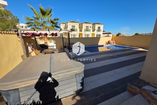 Segunda mano - Villa -
Orihuela Costa - Villamartín-las Filipinas