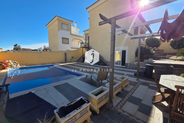 Segunda mano - Villa -
Orihuela Costa - Villamartín-las Filipinas