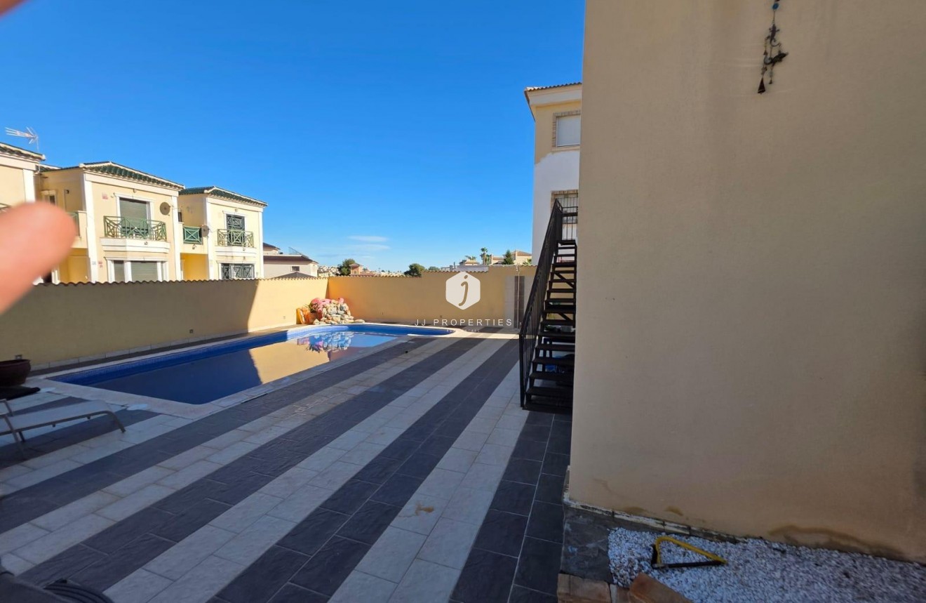 Segunda mano - Villa -
Orihuela Costa - Villamartín-las Filipinas